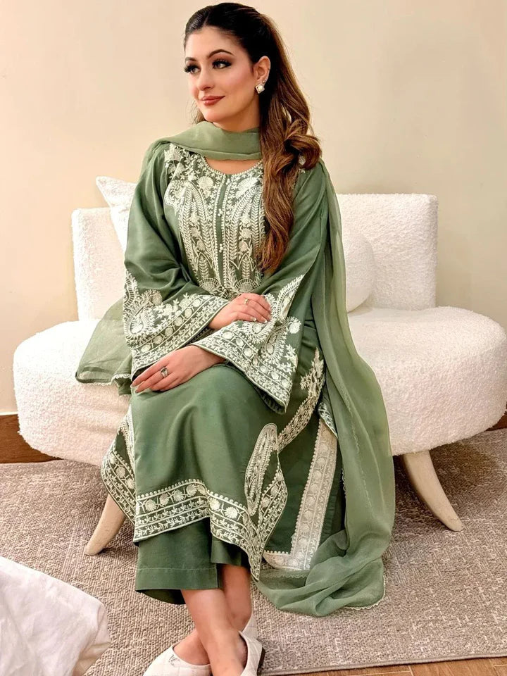 EL-MR2740 Unstitched Embroidered Lawn Suit 3pc With Bamber Chiffon Embroidered Dupatta