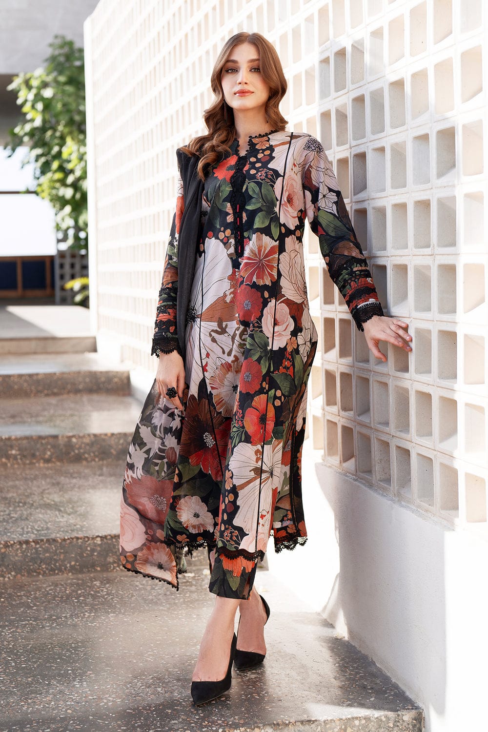 EL-BQ35 Digital Printed Khaddar Suit 3pc with Khaddar Digital Printed Dupatta & Embroidered Patches - ELAFF