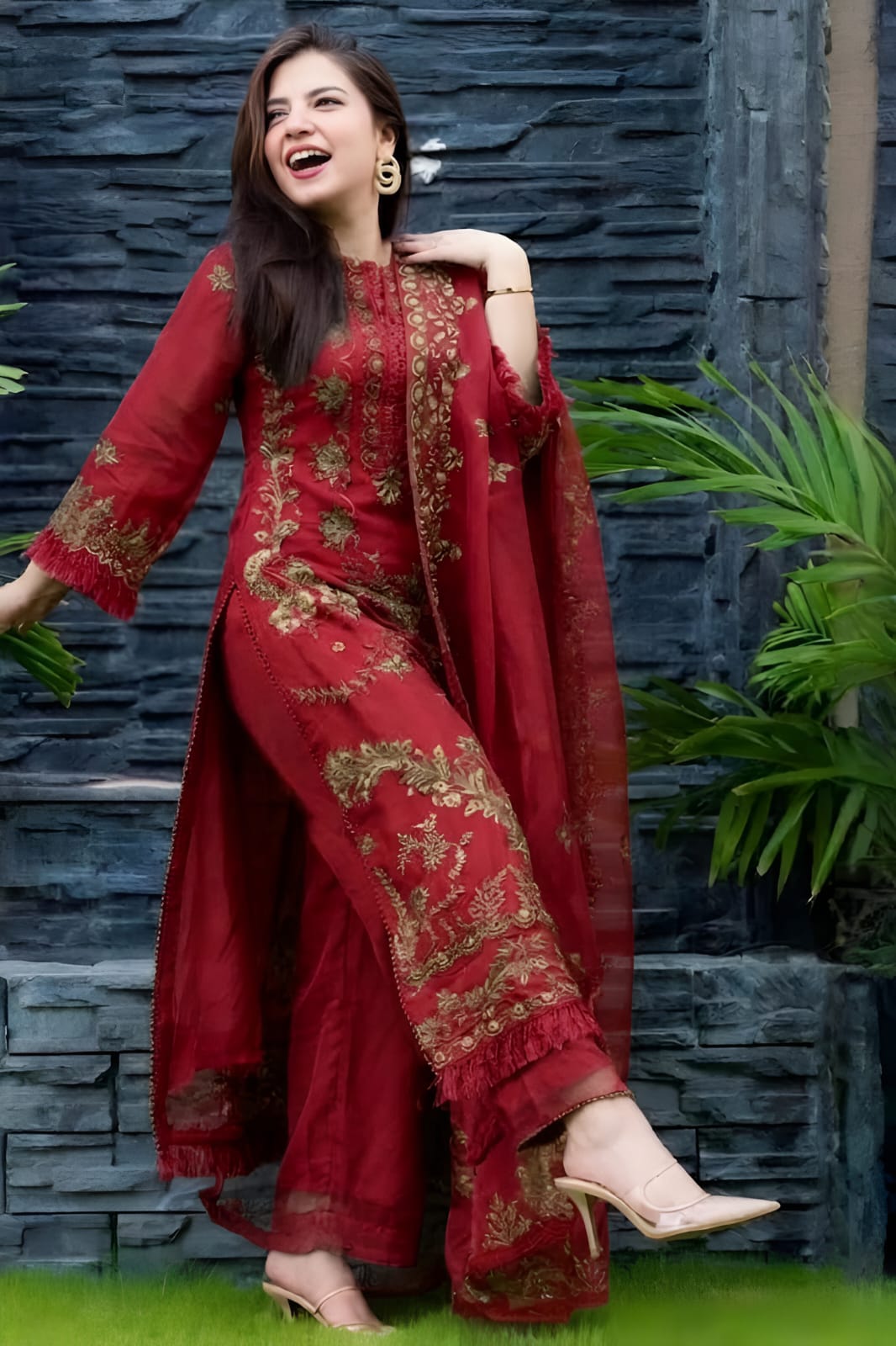 EL-1101 Un-Stitched Lawn Embroidered 3pc With Organza Embroidered Dupatta