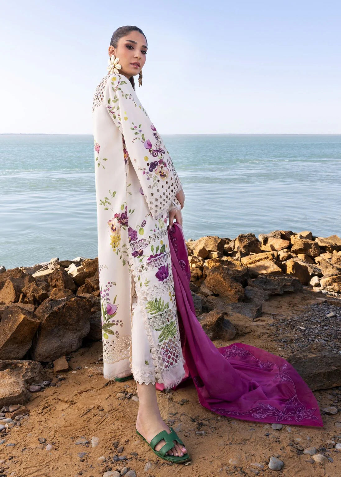 EL-CS202 Unstitched Digital Printed Lawn Suit 3pc With Embroided Cotton Net Dupatta