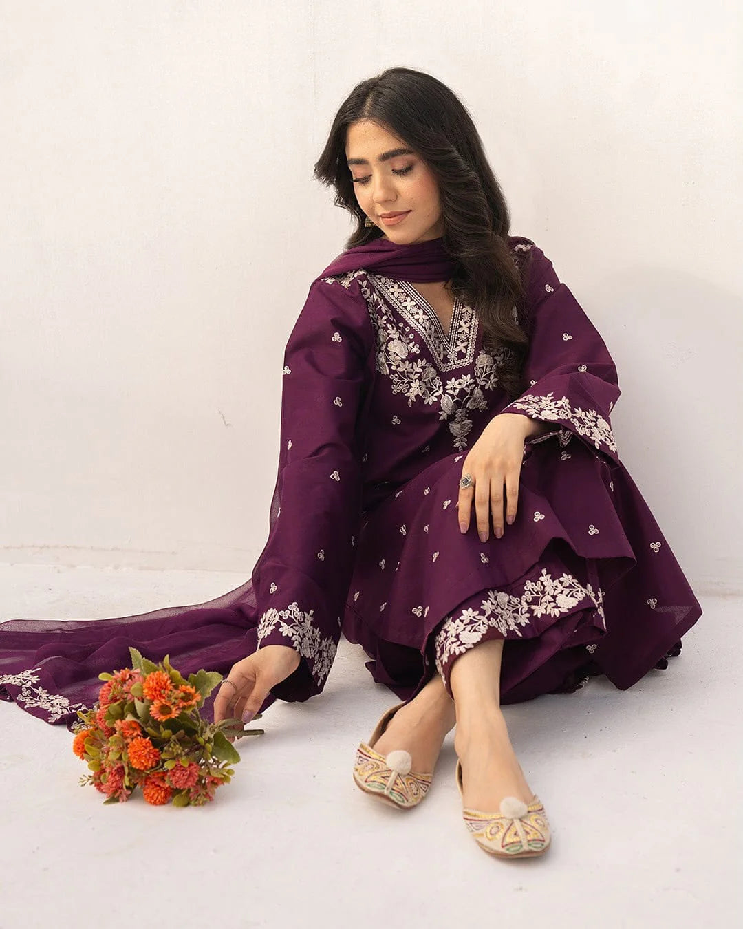 EL-PZ97333 Unstitched Embroidered Lawn Suit 3pc With Bamber Chiffon Embroidered Dupatta