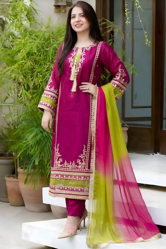 EL-13 Lawn Embroided 3pc Suit With Bamber Chiffon Dupatta