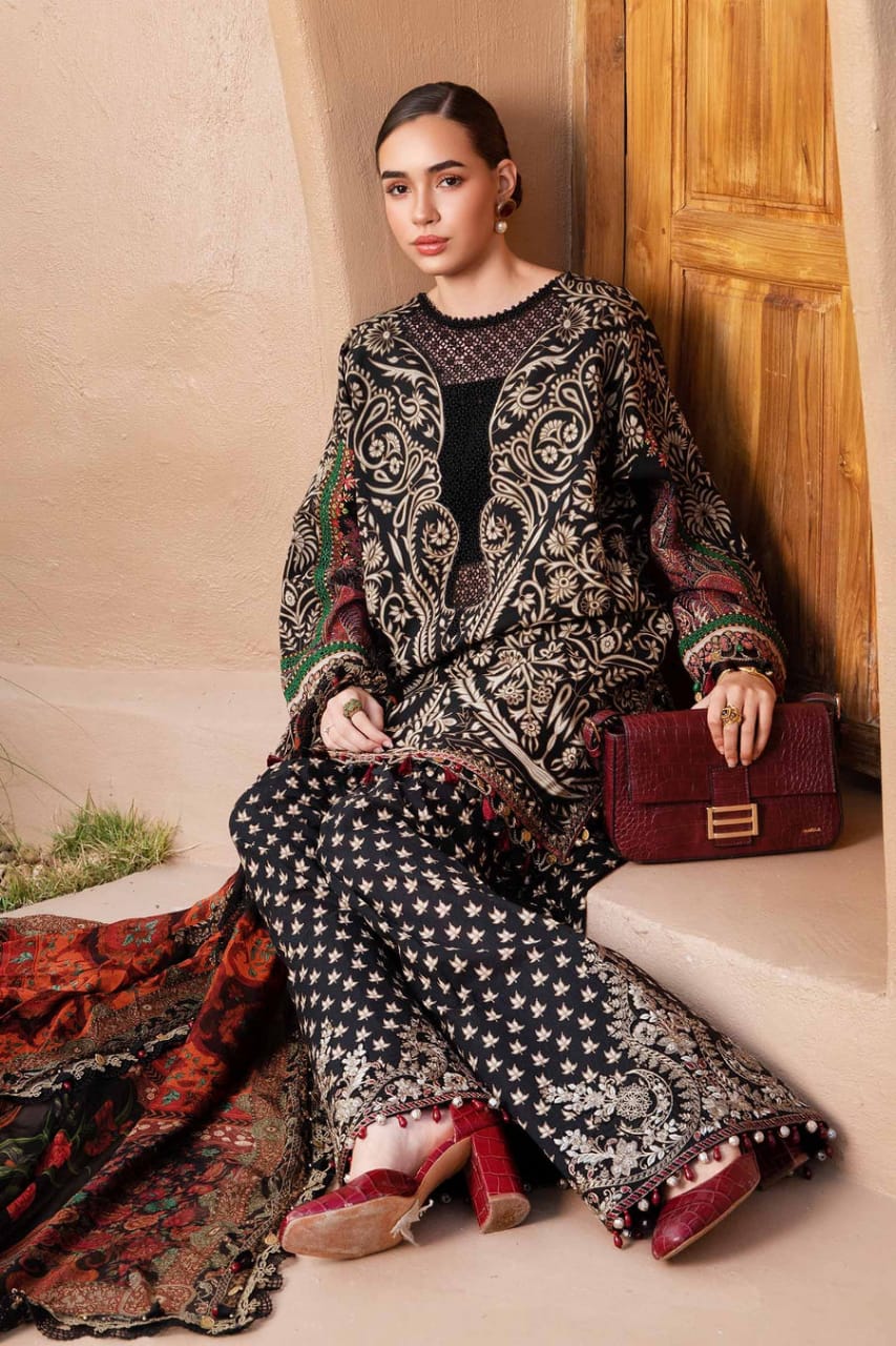 EL-MB466 Unstitched Digital Printed Lawn Suit 3pc With Voil Lawn Digital Printed Dupatta & Embroidered Patches - ELAFF