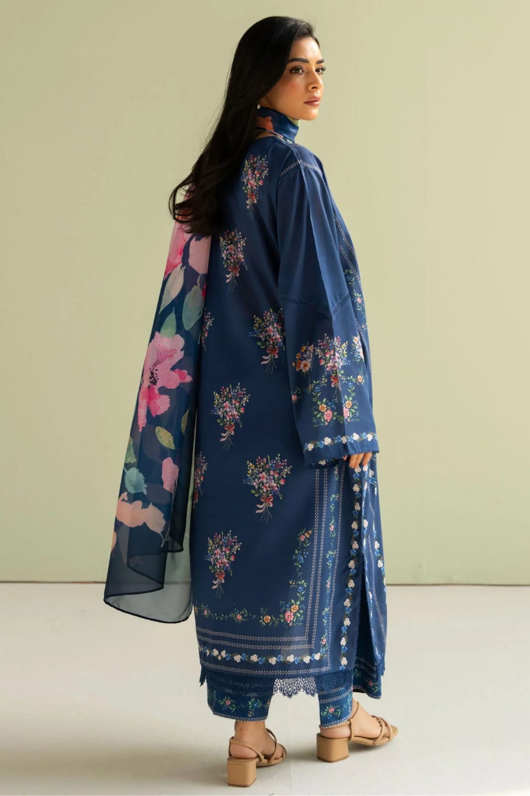 EL-BQ424 Unstitched Digital Printed Lawn Suit 3pc With Digital Printed Silk Dupatta - ELAFF