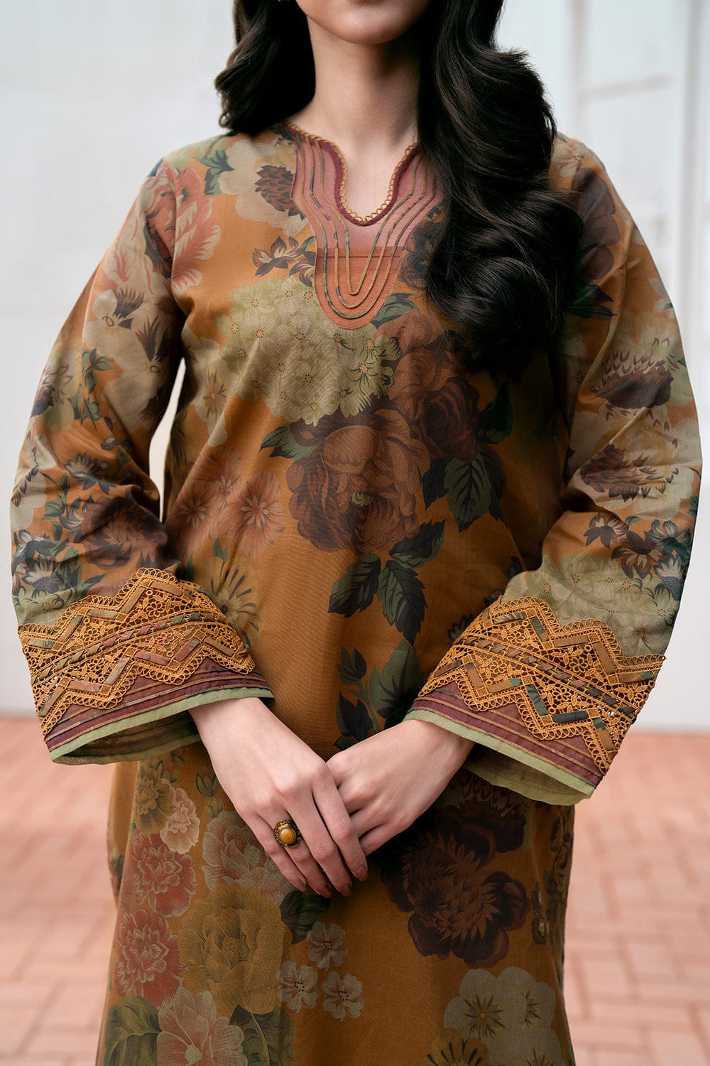EL-BQ01 Digital Printed Lawn Suit 3pc with Lawn Digital Printed Dupatta & Embroidered Patches - ELAFF