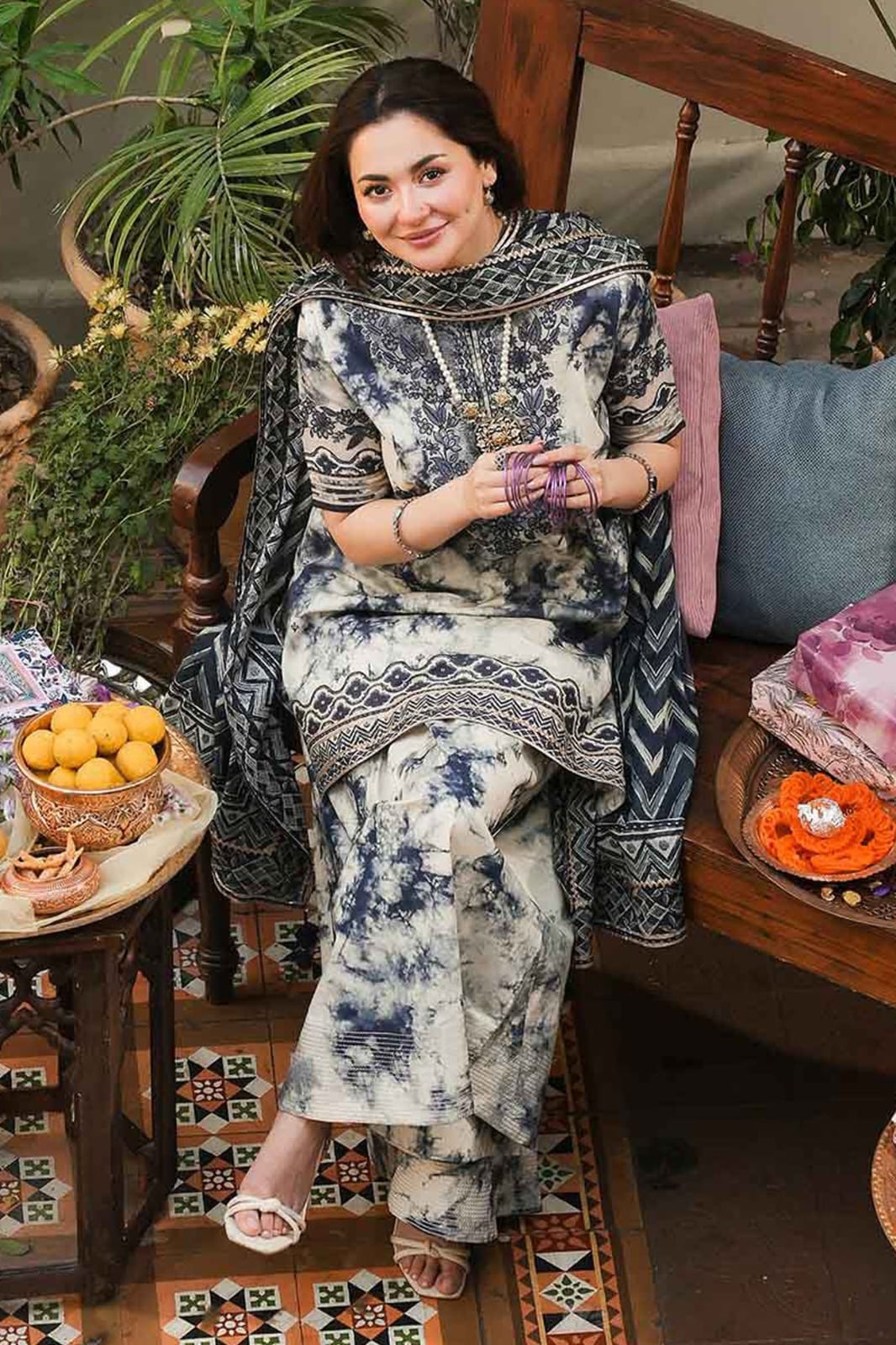EL-SP500 Unstitched Digital Printed Lawn Suit 3pc With Digital Printed Lawn Dupatta - ELAFF
