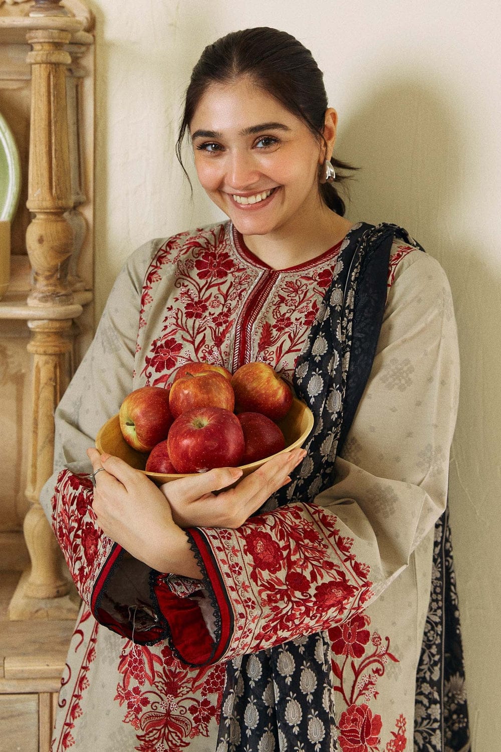 EL-ZS57 Unstitched Fully Embroided Lawn Suit With Cotton Lawn Dupatta - ELAFF
