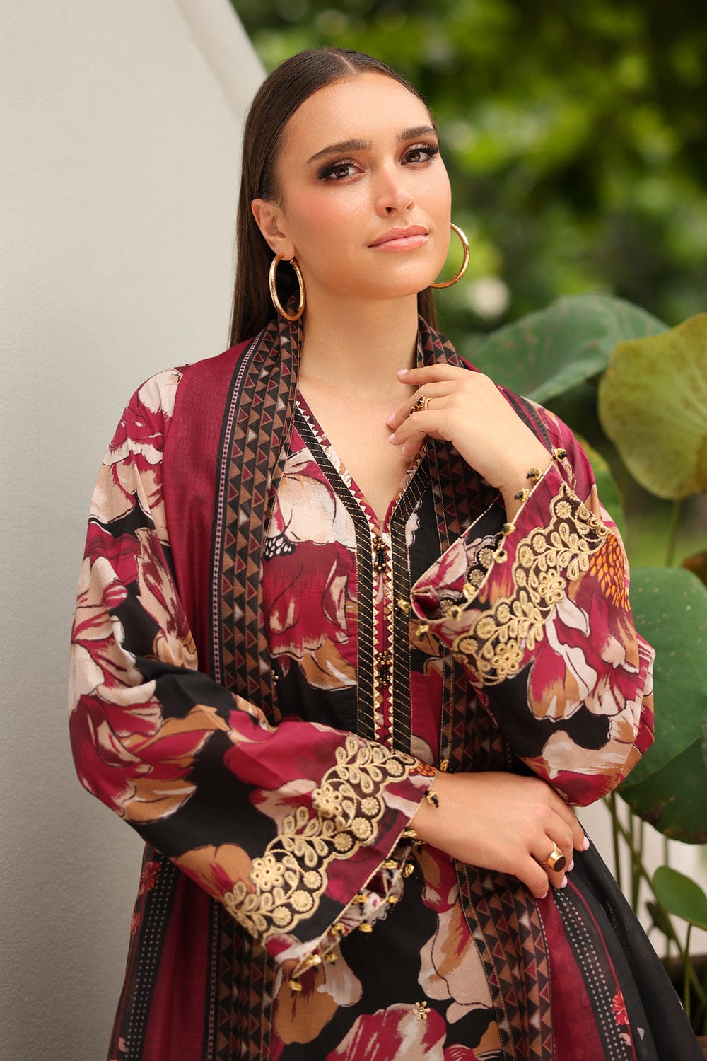 EL-BQ38 Digital Printed Khaddar Suit 3pc with Khaddar Digital Printed Dupatta & Embroidered Patches - ELAFF