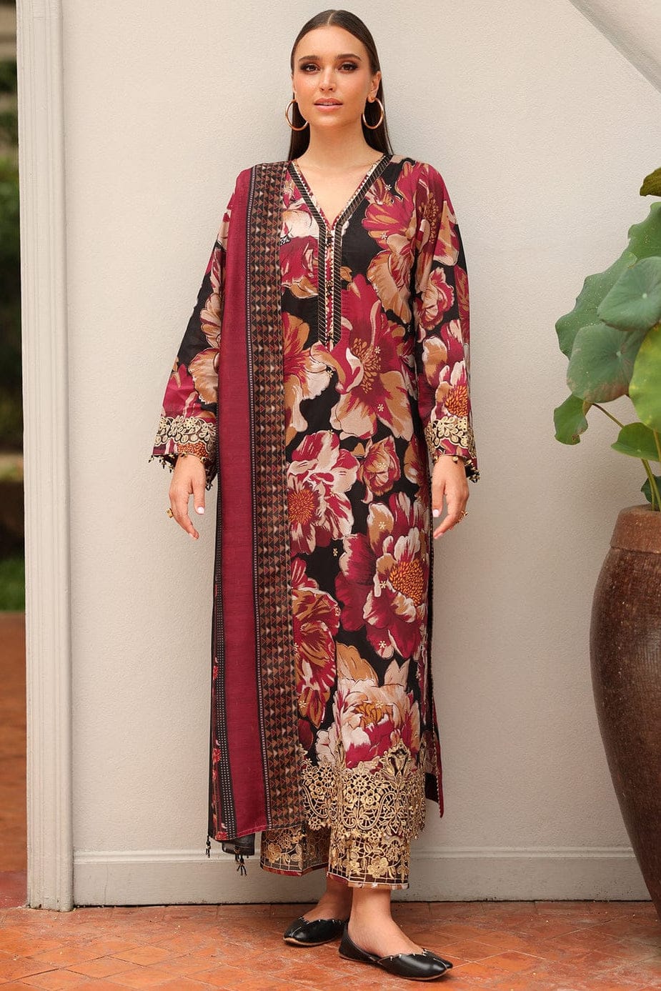 EL-BQ38 Digital Printed Khaddar Suit 3pc with Khaddar Digital Printed Dupatta & Embroidered Patches - ELAFF