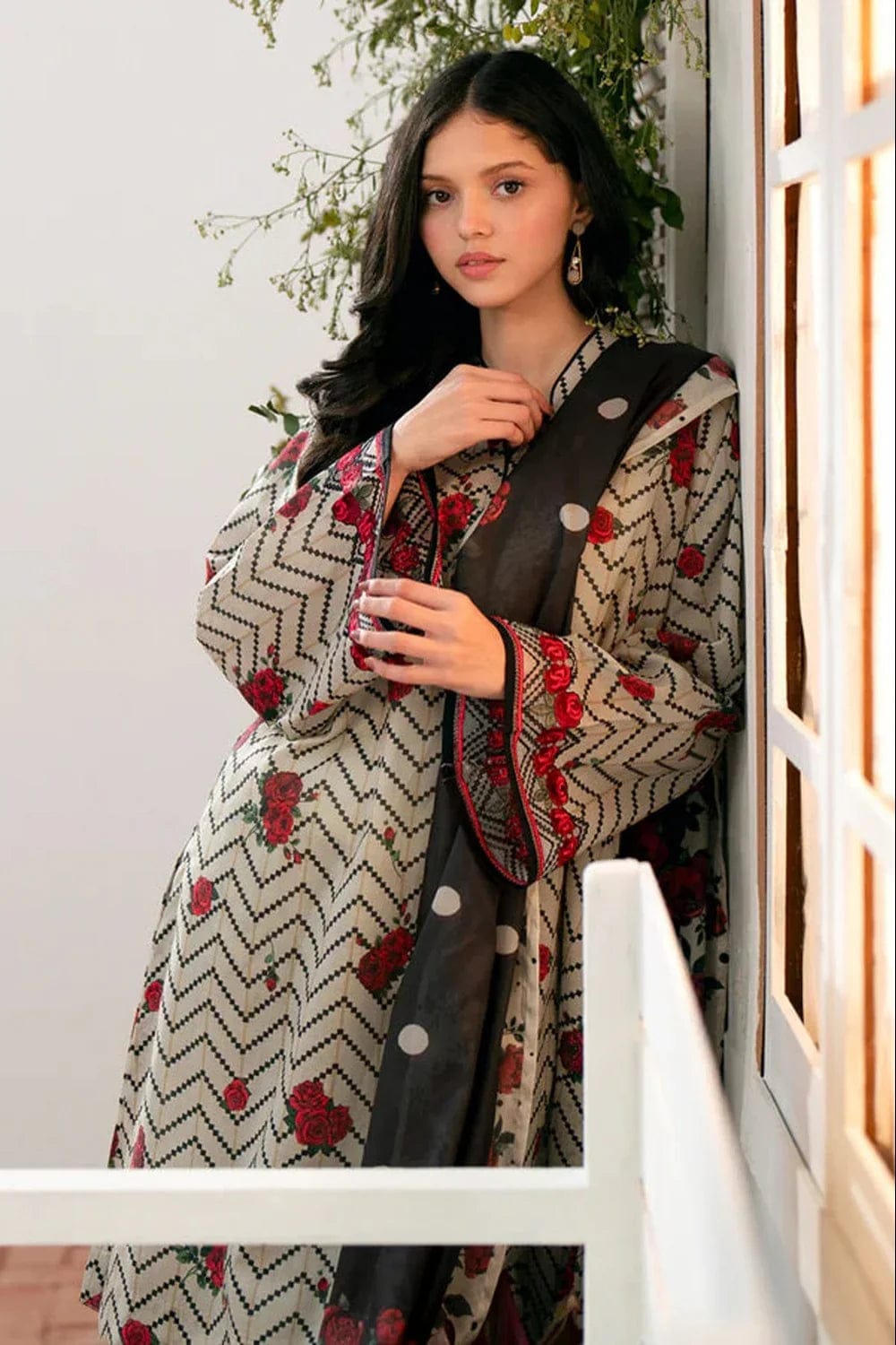 EL-BK178 Khaddar 3pc Digital Printed Suit With Digital Printed Khaddar Dupatta - ELAFF