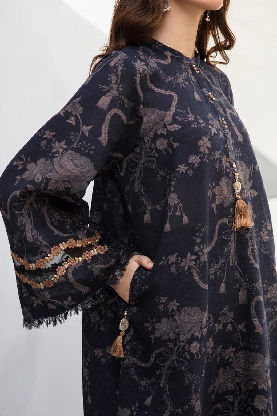 Khaddar 3pc Digital Printed Suit With Digital Printed Khaddar Dupatta - ELAFF
