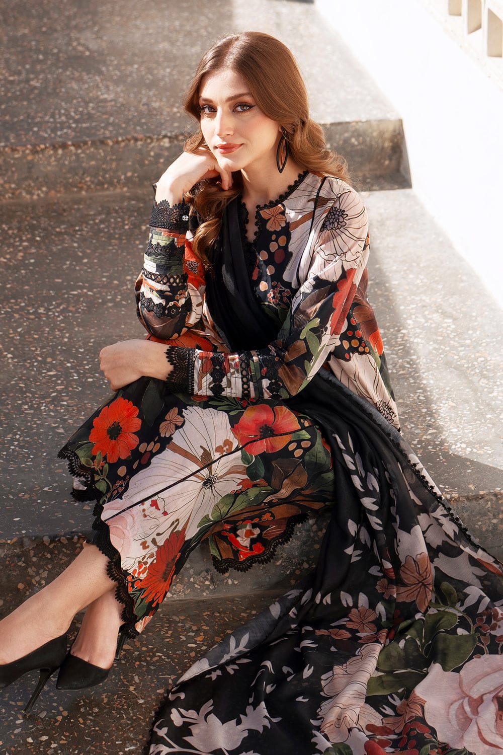 EL-BQ35 Digital Printed Khaddar Suit 3pc with Khaddar Digital Printed Dupatta & Embroidered Patches - ELAFF