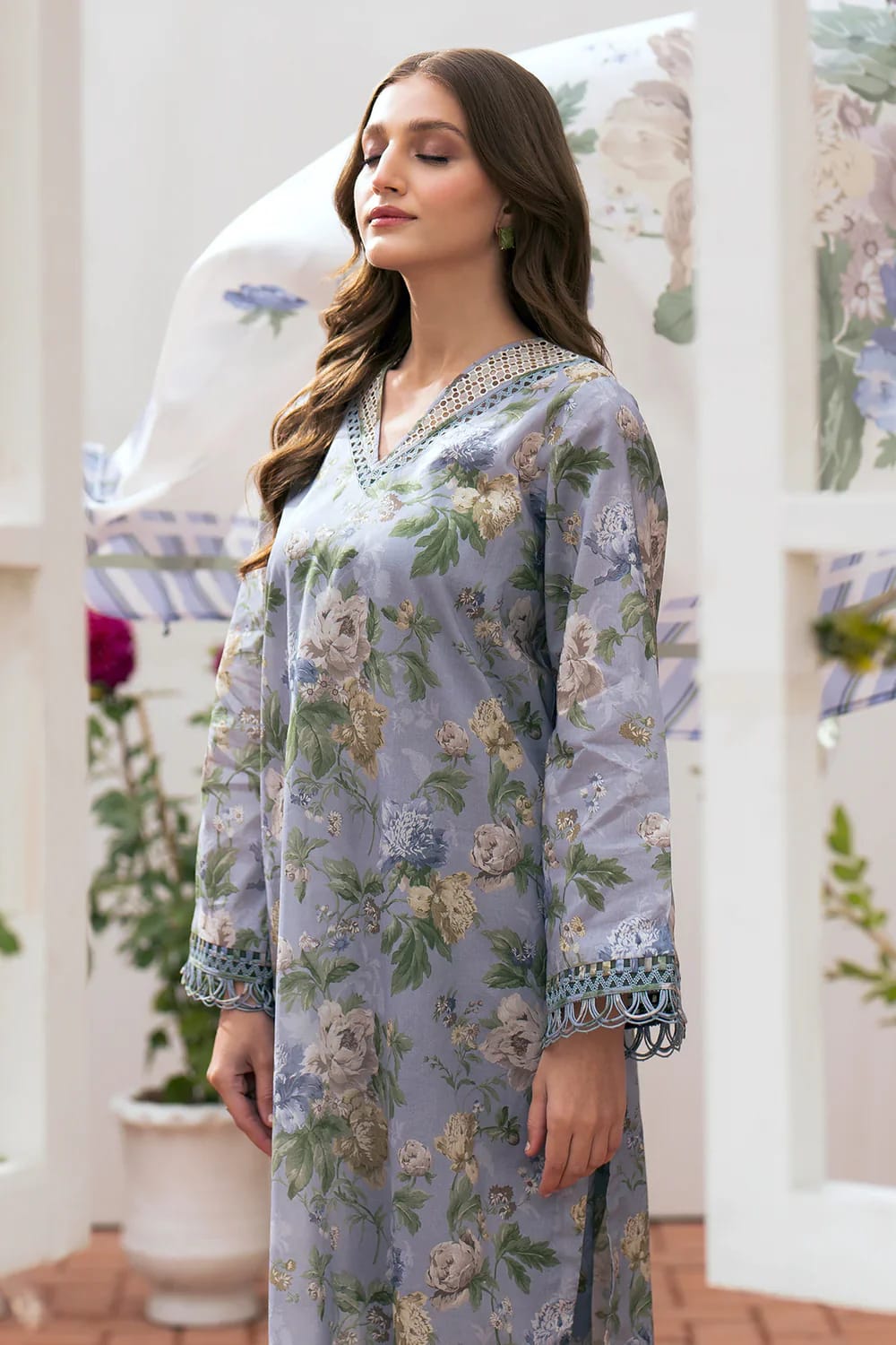 EL-BQ802 Digital Printed Lawn 3Pc Suit With Digital Printed Lawn Dupatta - ELAFF