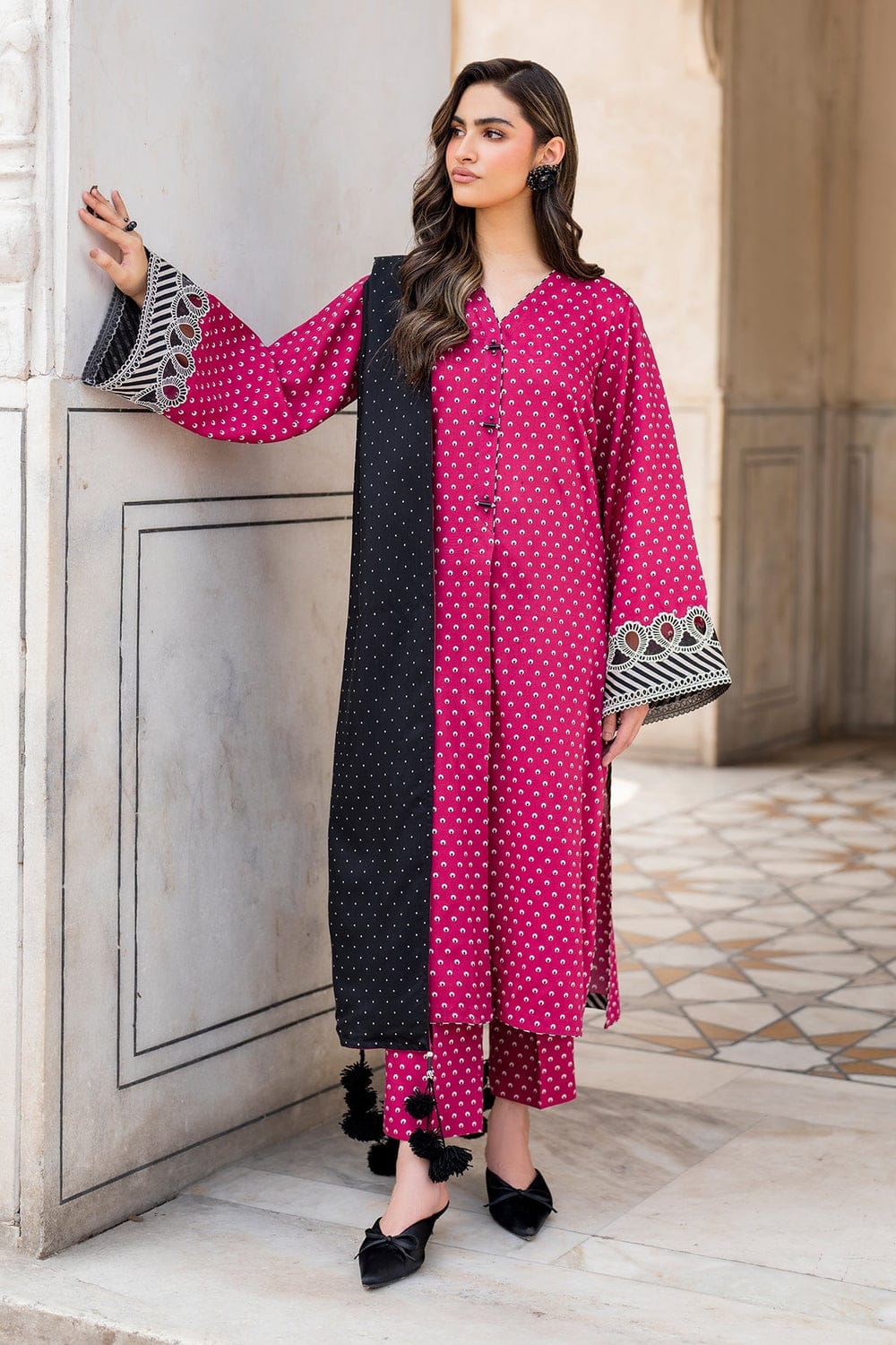 EL-BQ411 Digital Printed Unstitched 3pc Lawn Suit With Digital Printed Lawn Dupatta - ELAFF