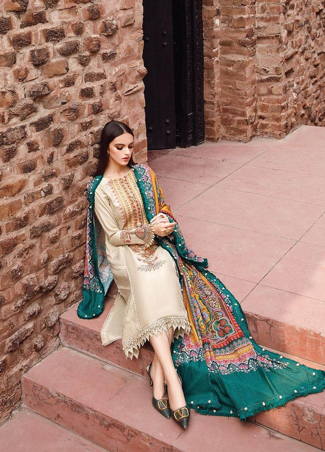 EL-RM670 Dhanak Embroidered Suit With Digital Printed Wool Shawl - ELAFF