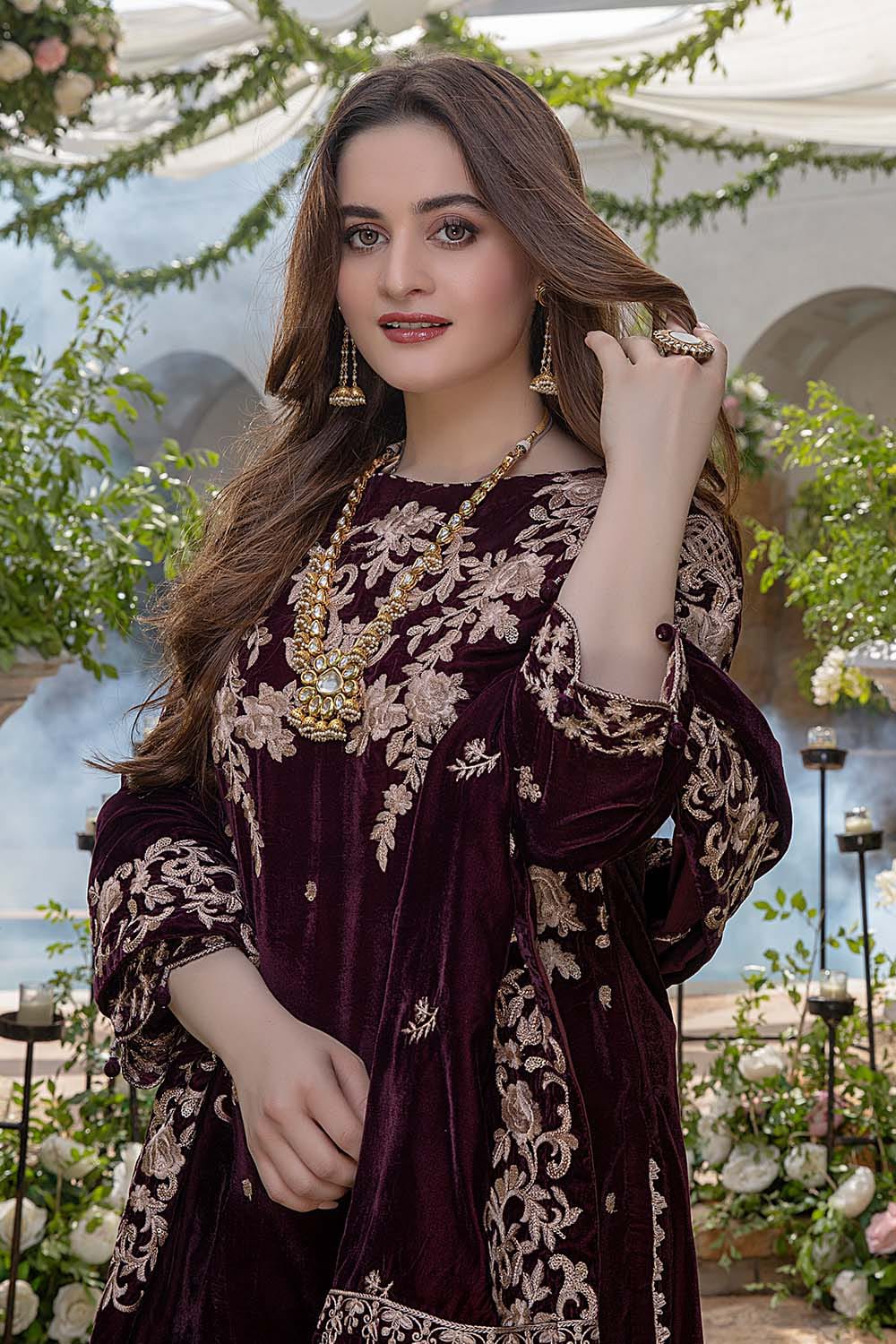 EL-1004 Sequence Embroidered Micro 9000 Gram Velvet 3Pc With Velvet Embroidered Shawl - ELAFF