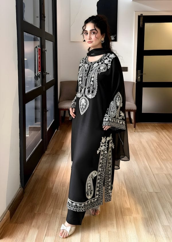 EL-MR2740B Unstitched Embroidered Lawn Suit 3pc With Chiffon Embroidered Dupatta