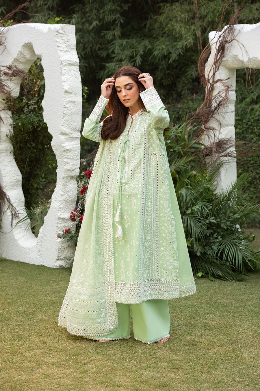 EL-SN2675 Unstitched Fully Embroidered Lawn Suit With Embroidered Organza Dupatta