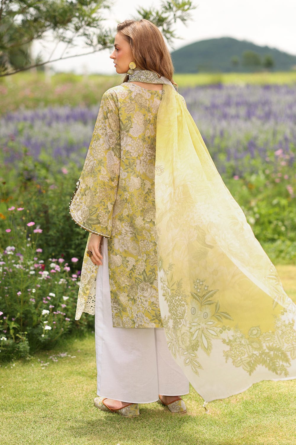 EL-BQ203 Unstitched Digital Printed Lawn Suit 3pc With Digital Printed Lawn Dupatta