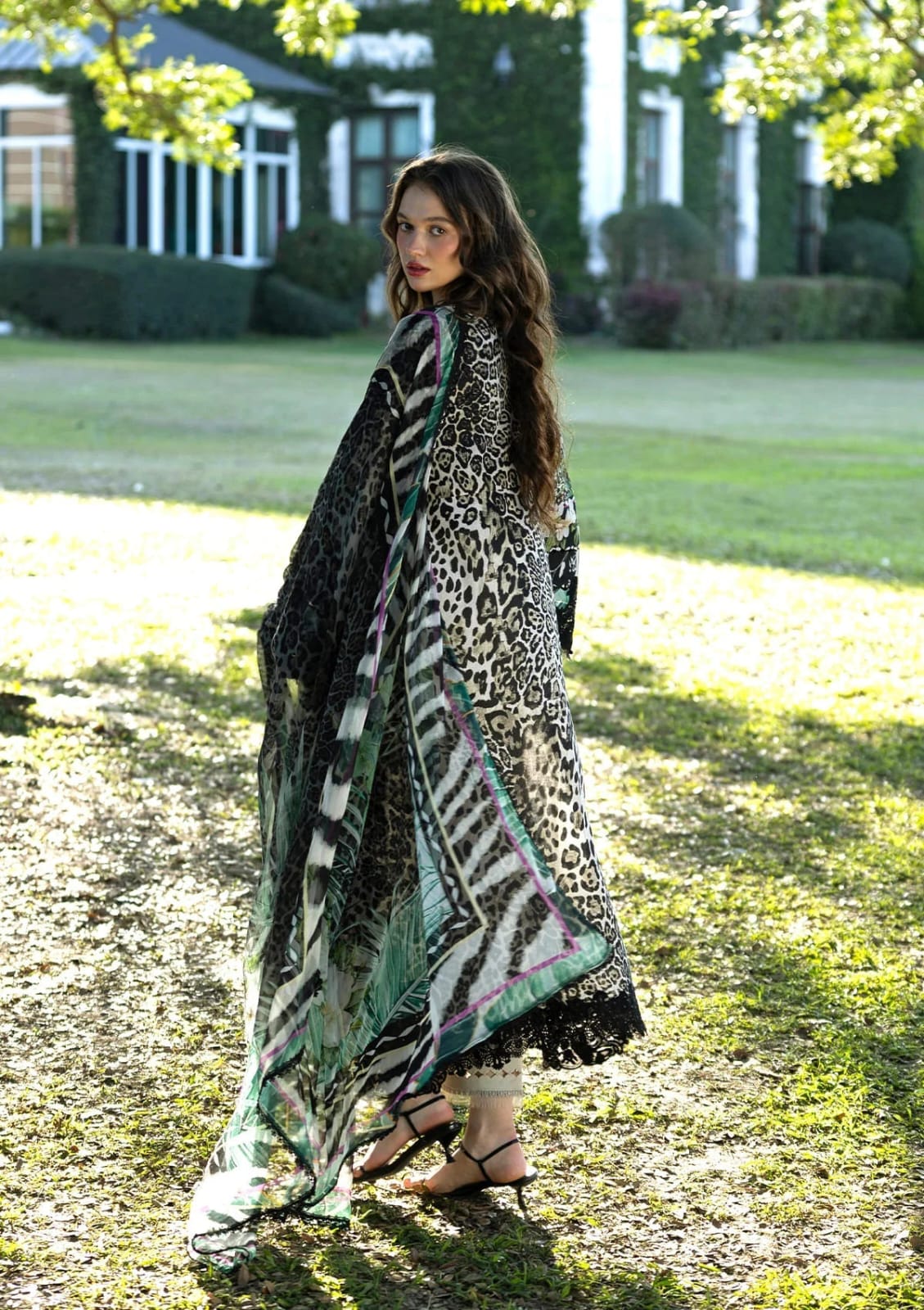 EL-EL204 Unstitched Digital Printed Lawn Suit 3pc With Digital Printed Lawn Dupatta