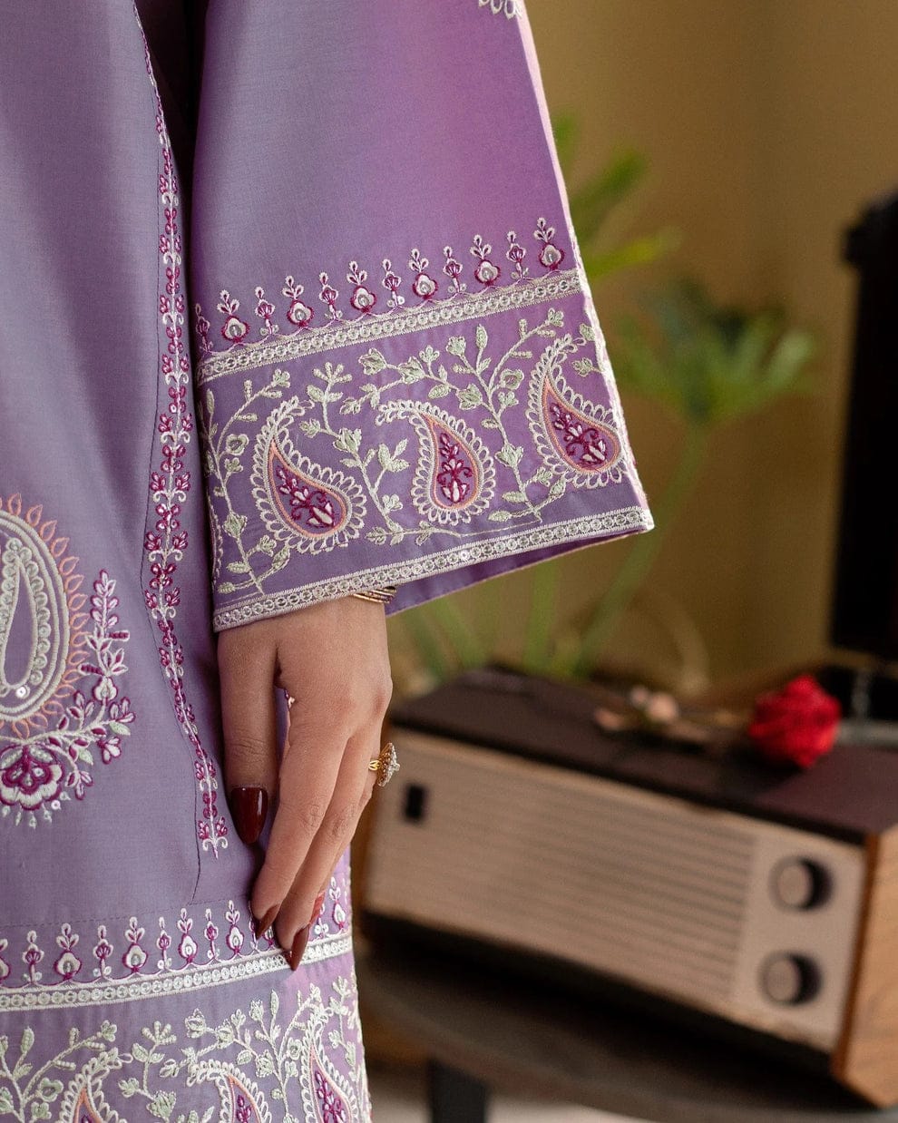 EL-MB2825 Lawn Fully Sequence Embroidered 2pc Embroidered Trouser as well