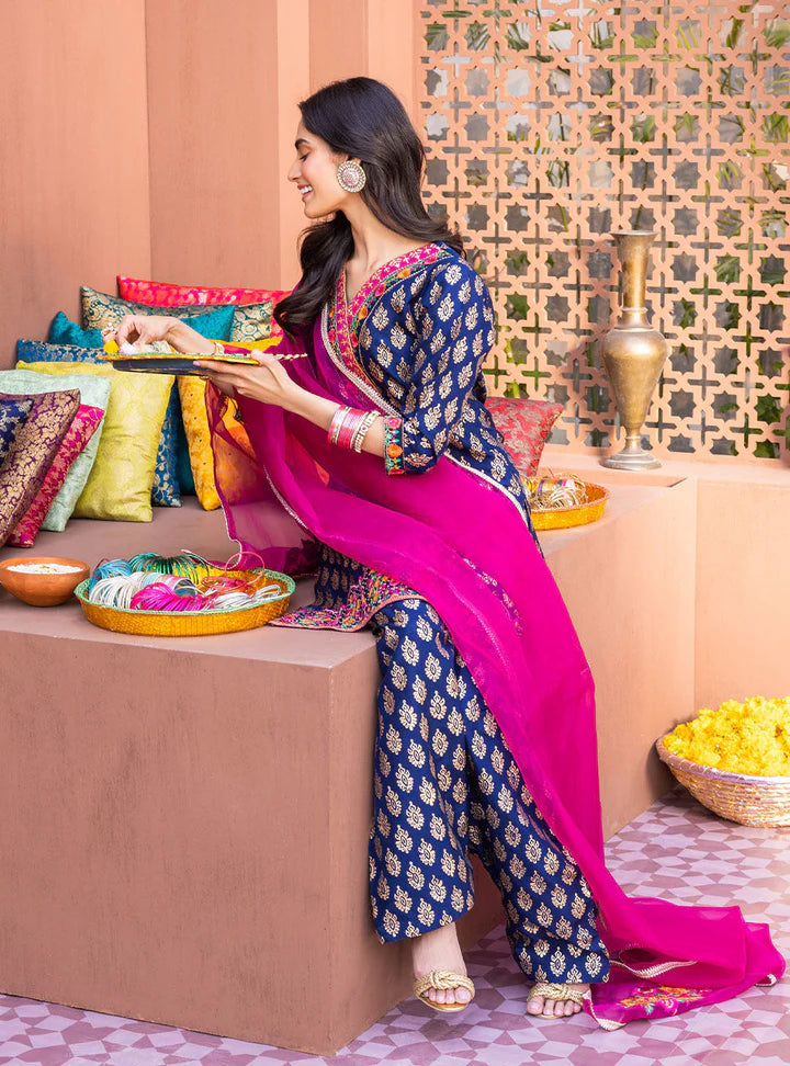 Digital Printed Lawn 3pc Suit With Digital Printed Poly Lawn Dupatta & Embroidered Patches - ELAFF