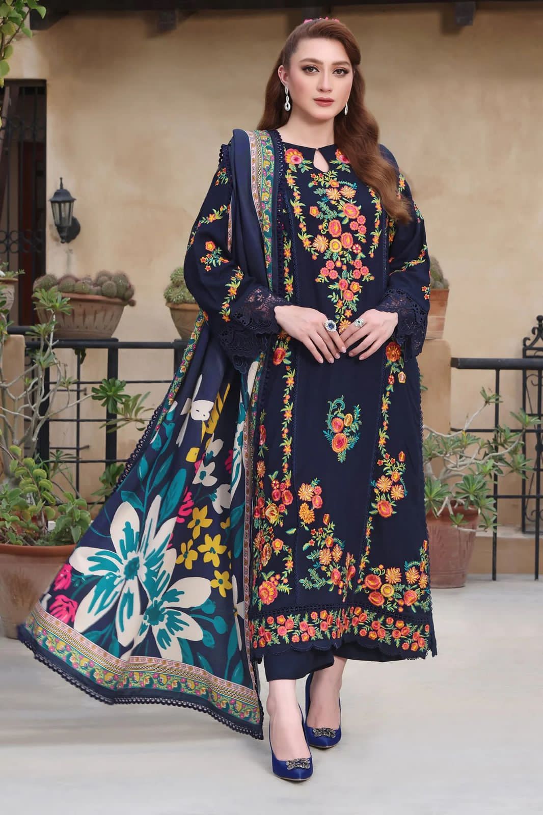 SR-BJ36 Lawn Embroidered 3pc Suit With Lawn Printed Dupatta - ELAFF