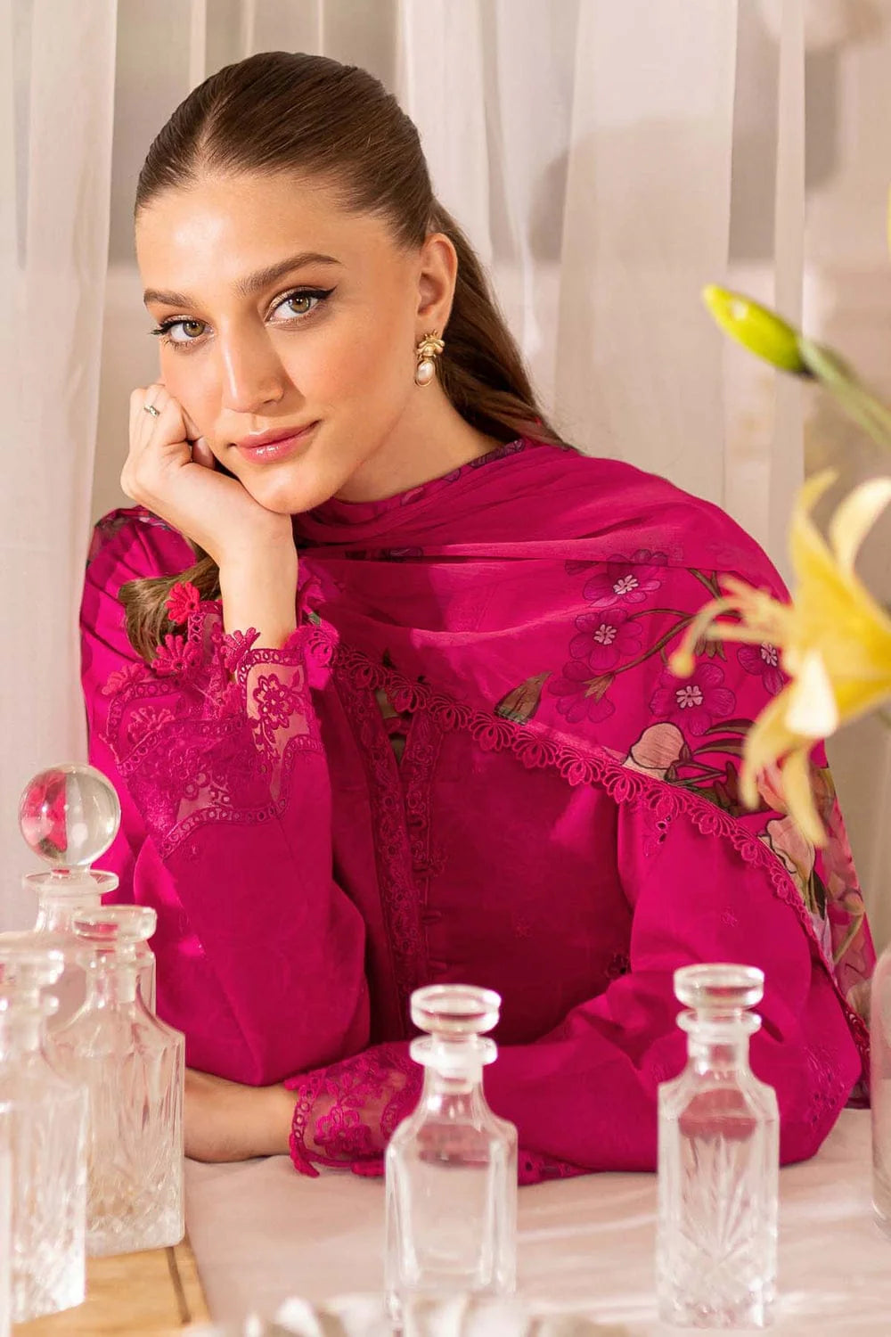 EL-FR2725 Lawn Unstitched Embroidered 3pc Suit With Digital Printed Cotton Lawn Dupatta