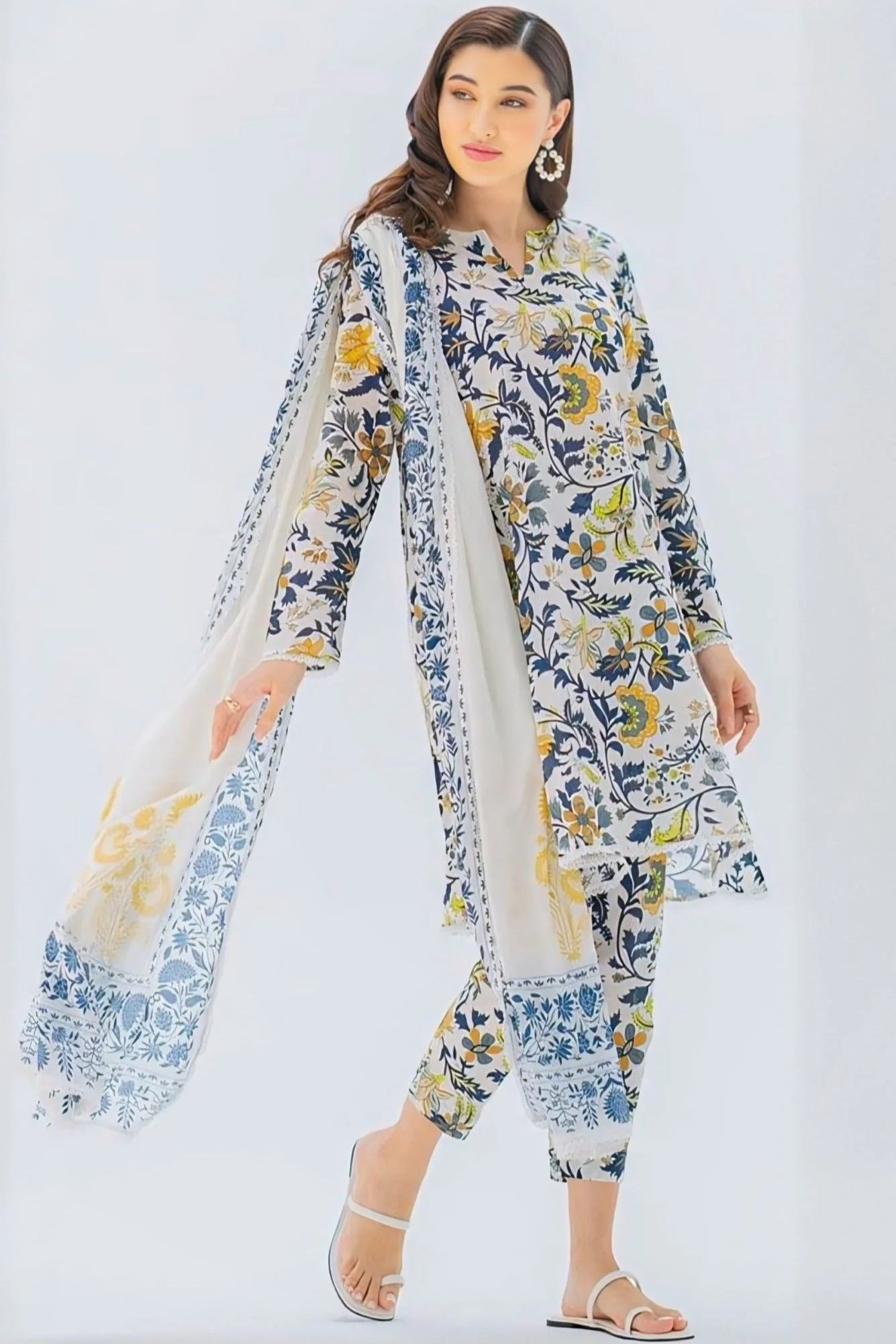 EL-SP132 Digital Printed Lawn Suit 3pc With Lawn Digital Printed Dupatta