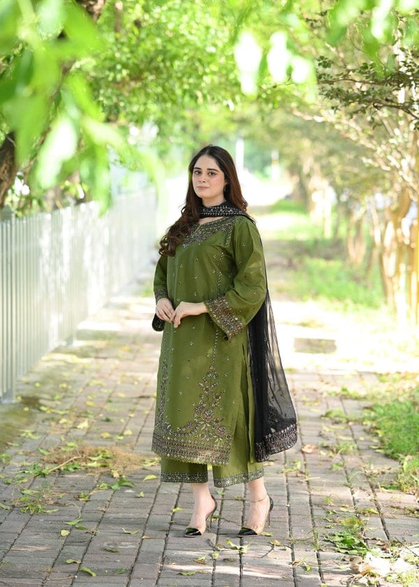 EL-89333 Lawn Embroidered 3pc Suit With Bamber Chiffon Embroidered Dupatta